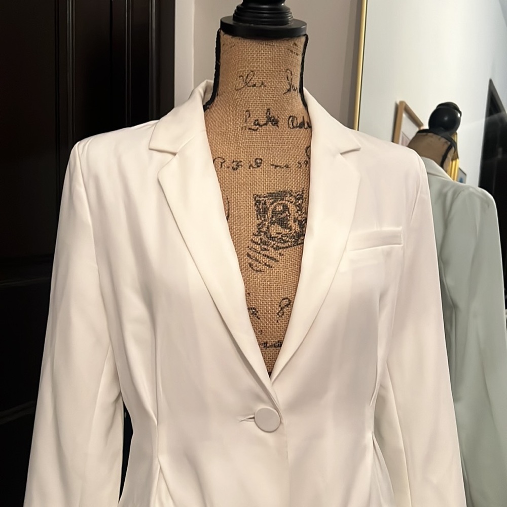 HELLO MOLLY - Runaway Mei Blazer Dress White
